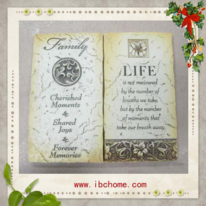 resin souvenir plaque